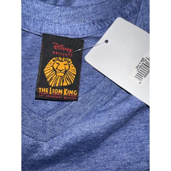 Disney The Lion King Shirt Womens small Broadway Musical Hakuna Matata Graphic - Picture 3 of 4
